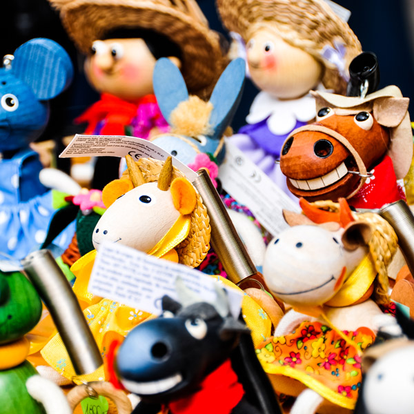 des jouets occasion au magasin a vendre carre